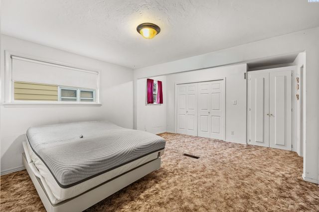 1511 N 18th, Pasco, WA 99301