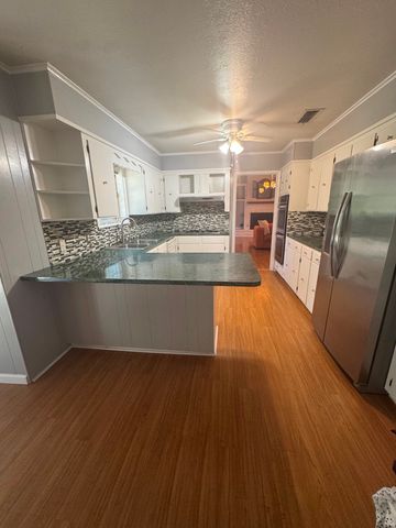 2529 Lakeway Drive, Shreveport, LA 71109