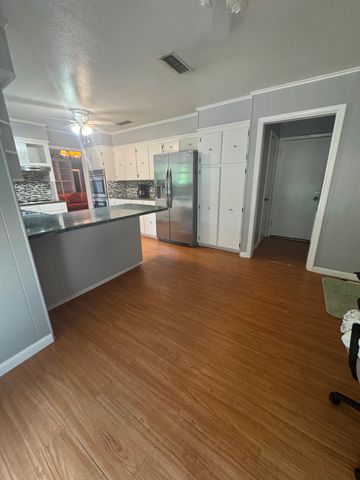 2529 Lakeway Drive, Shreveport, LA 71109