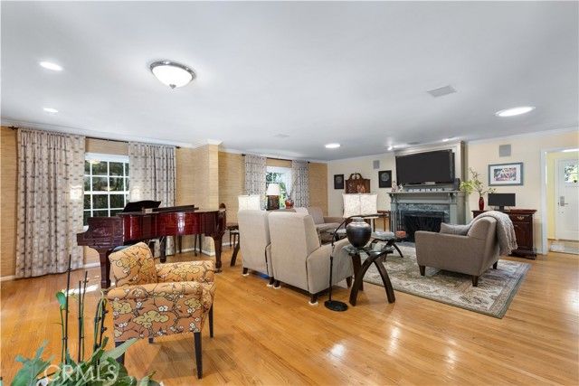 3456 Laurelvale Drive, Studio City (los Angeles), CA 91604