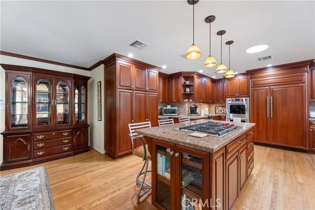 3456 Laurelvale Drive, Studio City (los Angeles), CA 91604