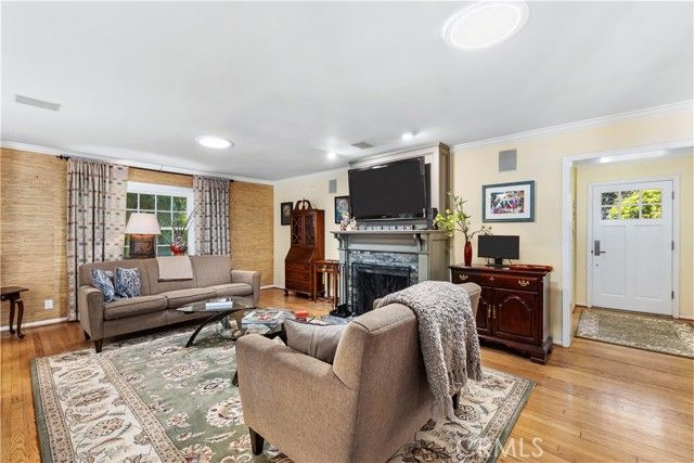 3456 Laurelvale Drive, Studio City (los Angeles), CA 91604