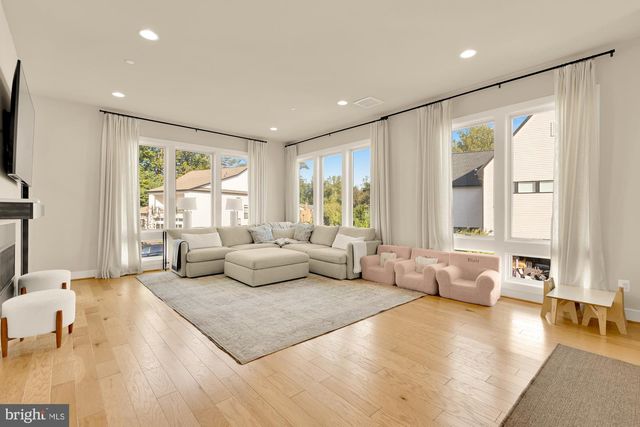 9775 SANVITALIA ST, Bethesda, MD 20817