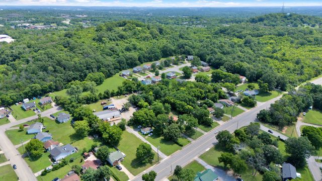 201 Hart Ln, Nashville, TN 37207