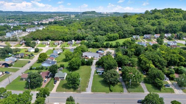 201 Hart Ln, Nashville, TN 37207