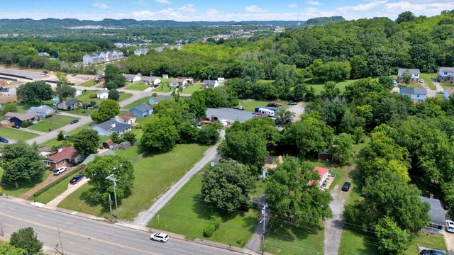 201 Hart Ln, Nashville, TN 37207