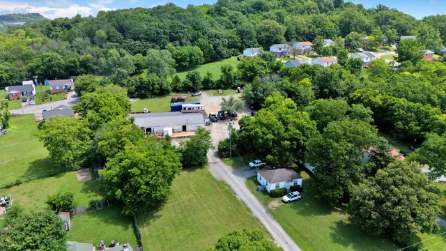 201 Hart Ln, Nashville, TN 37207