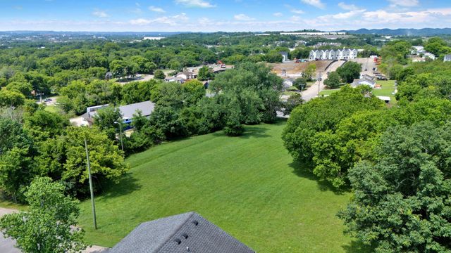 201 Hart Ln, Nashville, TN 37207