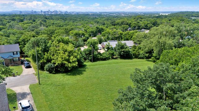 201 Hart Ln, Nashville, TN 37207