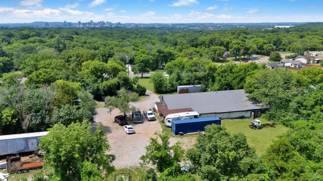 201 Hart Ln, Nashville, TN 37207
