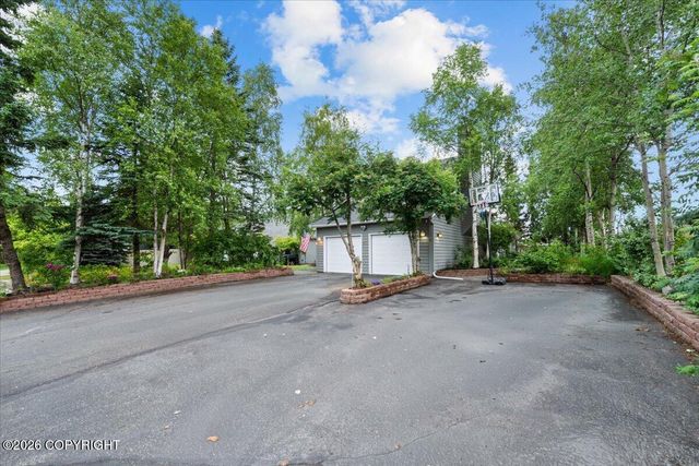 2261 Belmont Drive, Anchorage, AK 99517