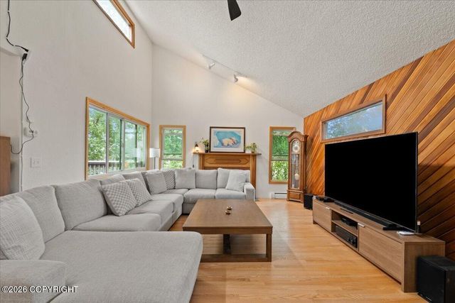 2261 Belmont Drive, Anchorage, AK 99517