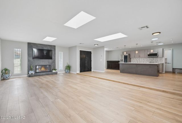 6605 E Vía Cavalier, Tucson, AZ 85715