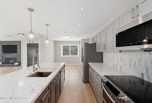 6605 E Vía Cavalier, Tucson, AZ 85715