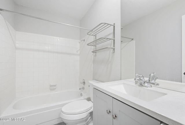 6605 E Vía Cavalier, Tucson, AZ 85715