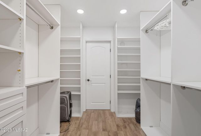 6605 E Vía Cavalier, Tucson, AZ 85715