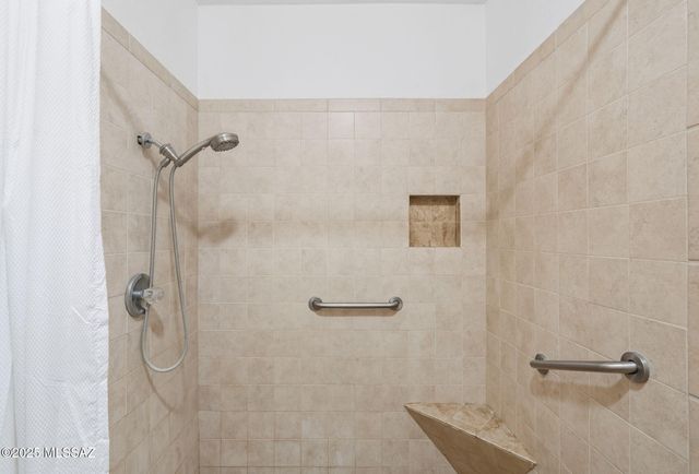 6605 E Vía Cavalier, Tucson, AZ 85715