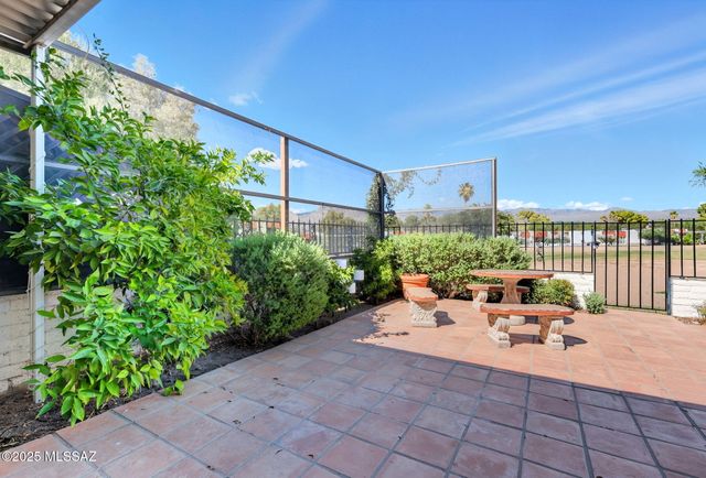 6605 E Vía Cavalier, Tucson, AZ 85715