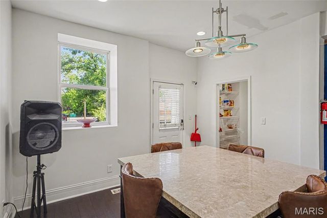 4361 Enright Avenue, St Louis, MO 63108