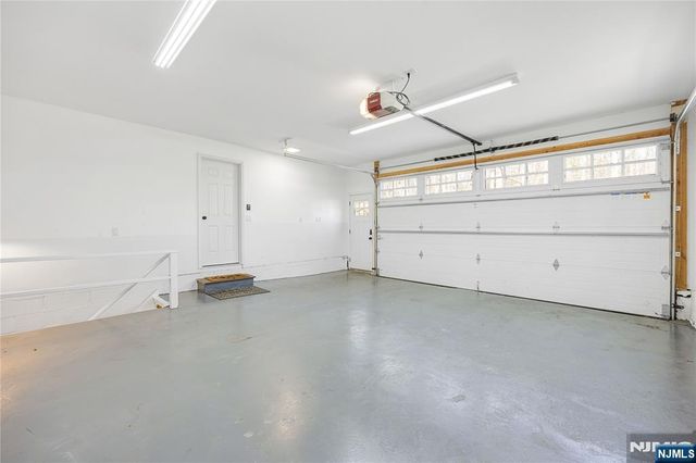 886 High Mountain Road, Franklin Lakes, NJ 07417