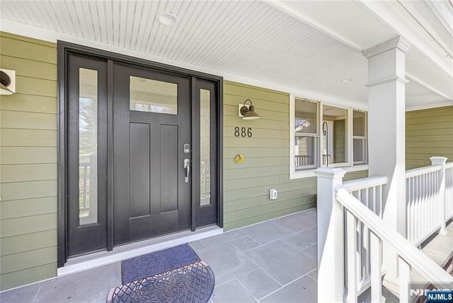 886 High Mountain Road, Franklin Lakes, NJ 07417