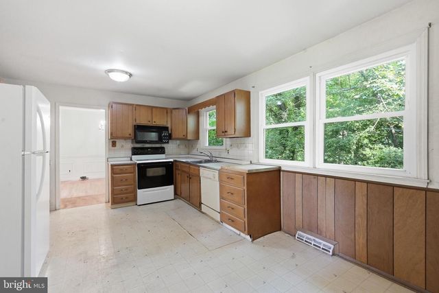 1160 ELDERON DR, Wilmington, DE 19808