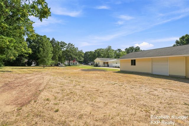 1134 Airport Road, Norton Shores, MI 49441