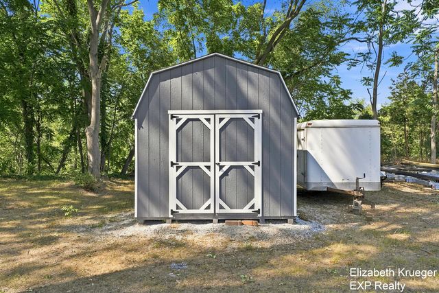 1134 Airport Road, Norton Shores, MI 49441
