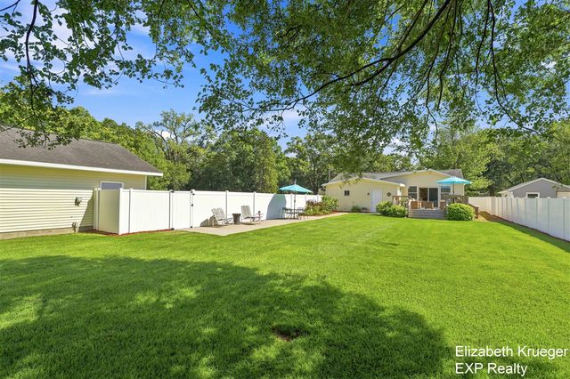 1134 Airport Road, Norton Shores, MI 49441