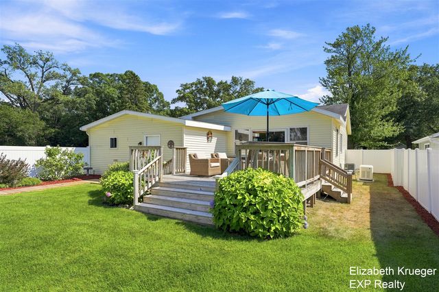 1134 Airport Road, Norton Shores, MI 49441