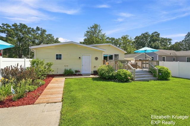 1134 Airport Road, Norton Shores, MI 49441