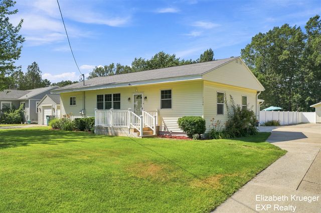 1134 Airport Road, Norton Shores, MI 49441