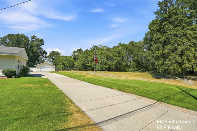 1134 Airport Road, Norton Shores, MI 49441