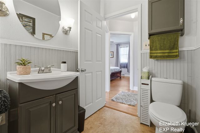 1134 Airport Road, Norton Shores, MI 49441
