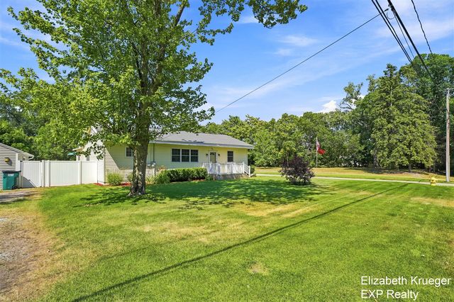 1134 Airport Road, Norton Shores, MI 49441