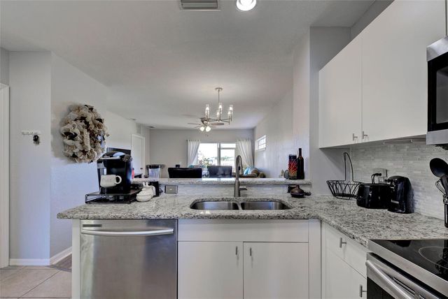 2180 HERON LAKE DRIVE 104, Punta Gorda, FL 33983