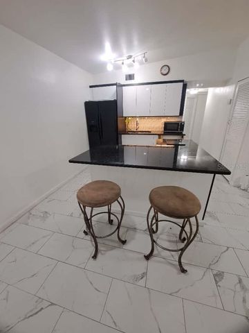 6017 N HALE AVENUE, Tampa, FL 33614