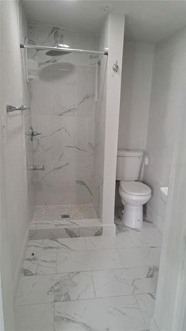 6017 N HALE AVENUE, Tampa, FL 33614