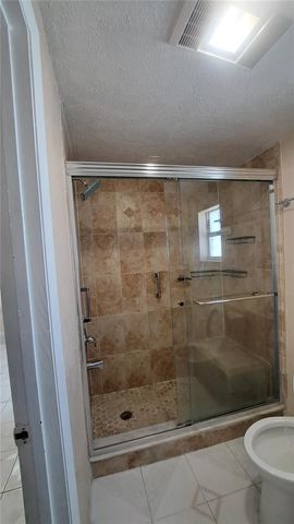 6017 N HALE AVENUE, Tampa, FL 33614