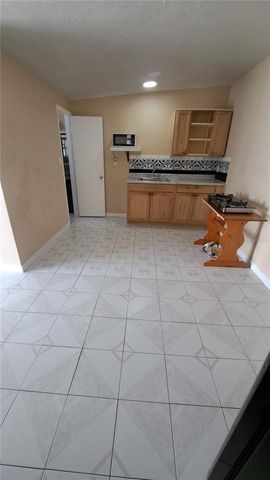 6017 N HALE AVENUE, Tampa, FL 33614