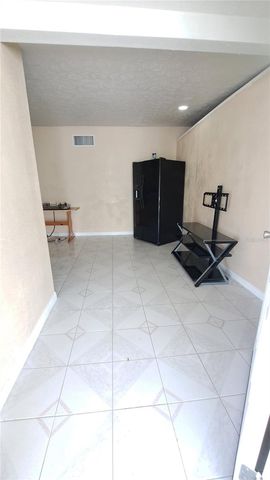 6017 N HALE AVENUE, Tampa, FL 33614