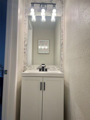 2617 Marigold Avenue, Fort Worth, TX 76111