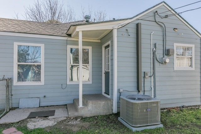 2617 Marigold Avenue, Fort Worth, TX 76111