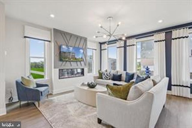 8784 NOETHER ST, Manassas, VA 20109