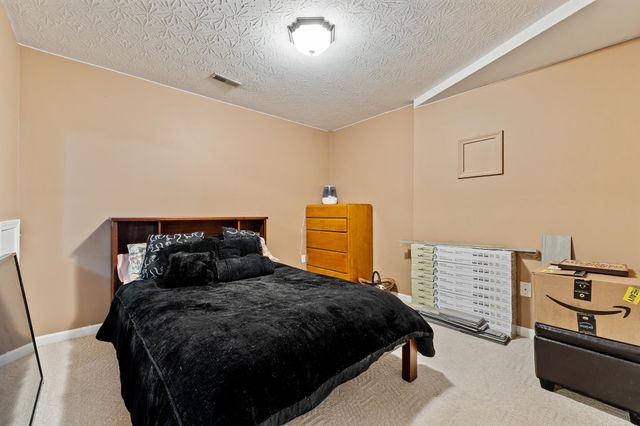 1048 Saint Ives Drive, Hurricane, WV 25526