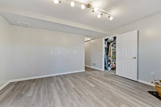 1048 Saint Ives Drive, Hurricane, WV 25526