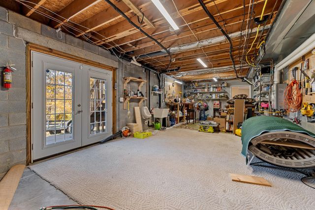 1048 Saint Ives Drive, Hurricane, WV 25526