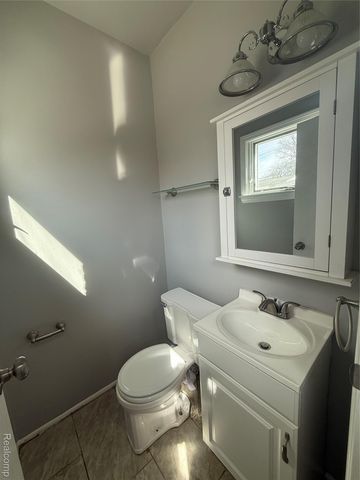 14099 Sunset Street, Livonia, MI 48154