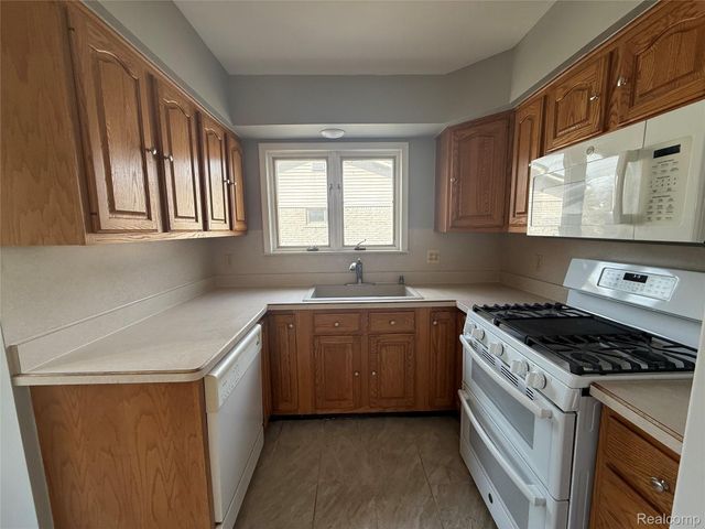 14099 Sunset Street, Livonia, MI 48154