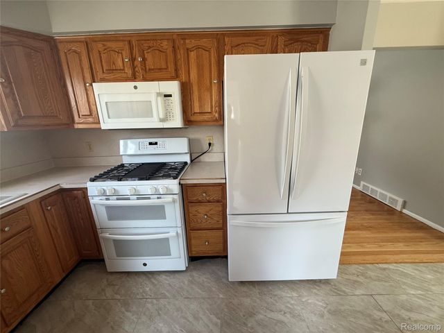 14099 Sunset Street, Livonia, MI 48154